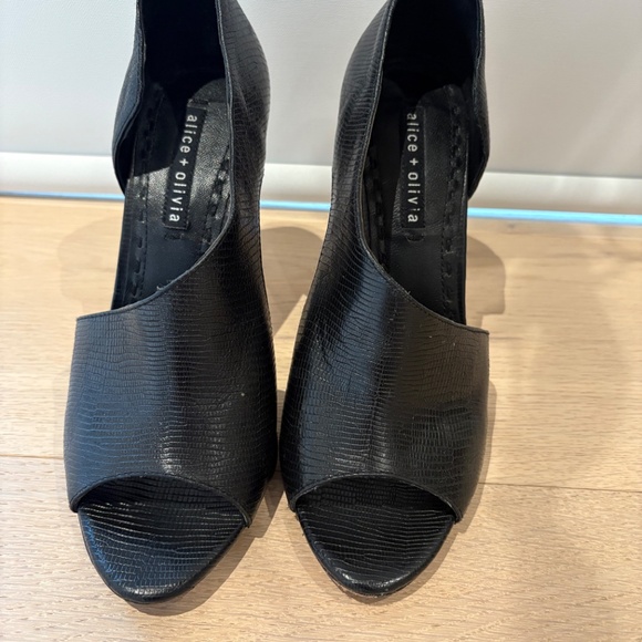 Alice + Olivia black leather d’Orsay peep toe heels, 8.5 - Picture 2 of 4